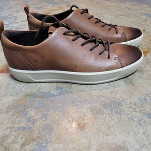 Casual leather sneakers by Ecco soft 8